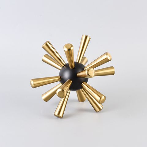 Đồ Trang Trí Tủ Kệ Quả Cầu Gai Hợp Kim Sáng Tạo