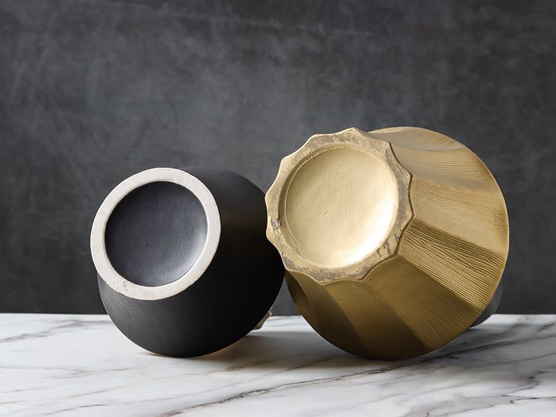 Bình Hoa Gốm Đen Phối Điểm Vân Sọc Dọc