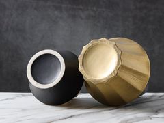 Bình Hoa Gốm Đen Phối Điểm Vân Sọc Dọc