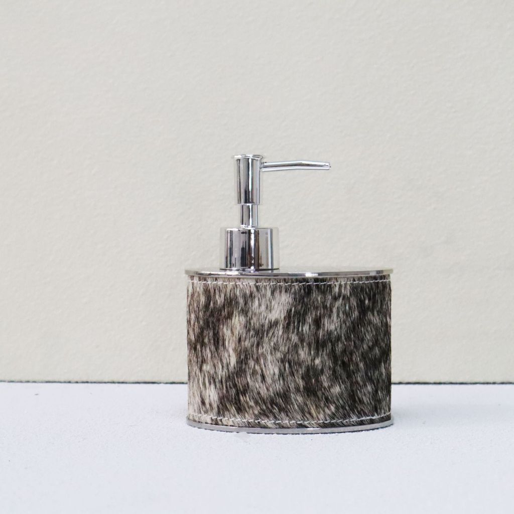 Bộ phụ kiện phòng tắm inox họa tiết lông ngựa cao cấp kèm khay đựng