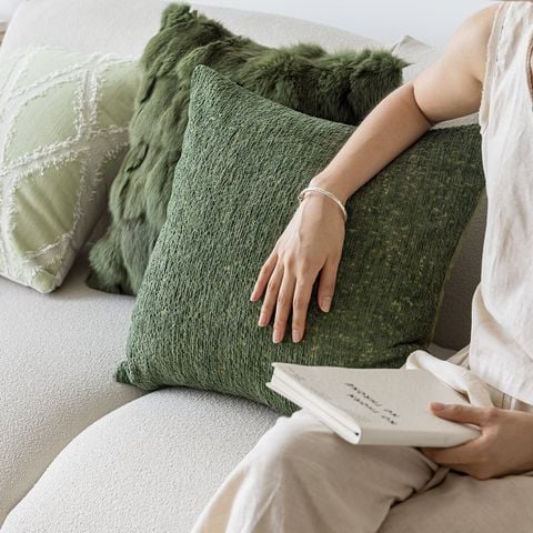 Vỏ Gối Tựa Lưng Tông Xanh Lá Mix Họa Tiết Tinh Tế