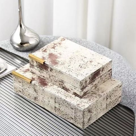 Hộp Đựng Trang Sức Giả Lông Ngựa Màu Trắng Nâu