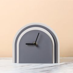 Đồng Hồ Để Bàn Kiểu Vòm Phối Da Bắc Âu