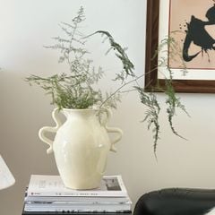 Bình Gốm Minimalist Tay Xoắn Bắc Âu