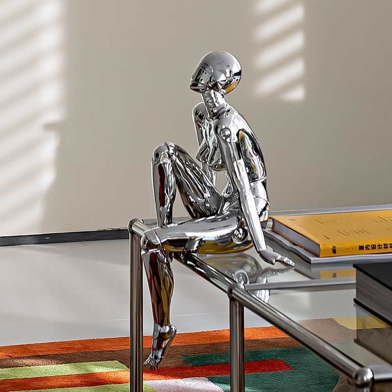 Tượng Ngồi Nữ Thần Takashi Murakami Mạ Điện