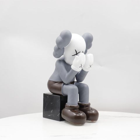 Tượng Decor Trang Trí decor Kaws Sesame Street Trên Kệ Tủ