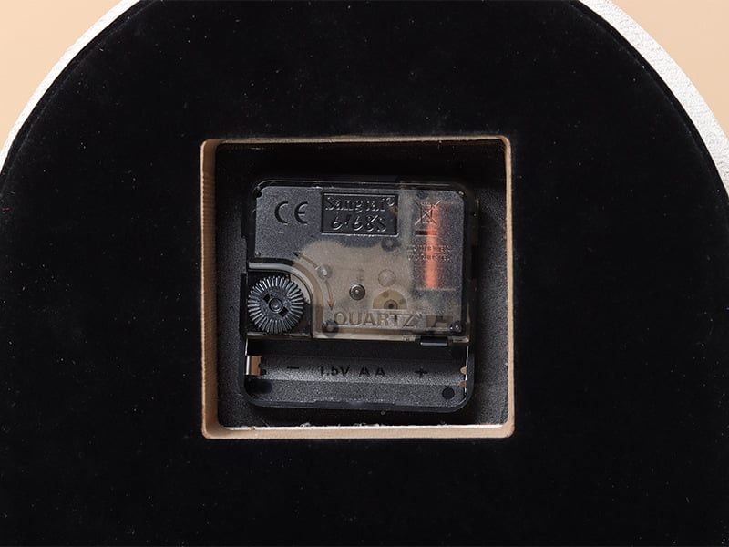 Đồng Hồ Để Bàn Kiểu Vòm Phối Da Bắc Âu