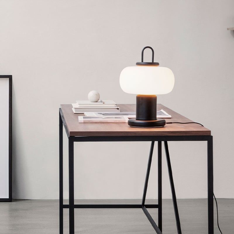 Đèn Bàn Trang Trí Chụp Kính Oval Thân Đen Phong Cách Tối Giản