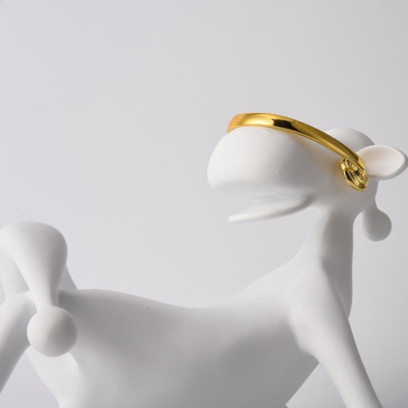 Tượng Decor Hình Bò Nằm Đeo Tai Nghe Hiện Đại