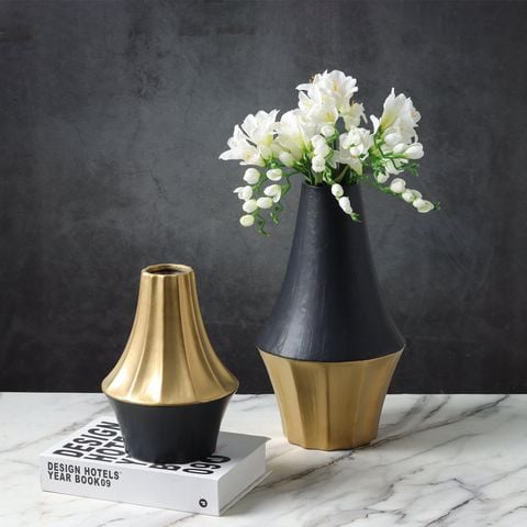 Bình Hoa Gốm Đen Phối Điểm Vân Sọc Dọc