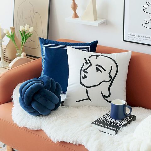 Vỏ Gối Tựa Lưng Nhung Thêu Sọc Vuông
