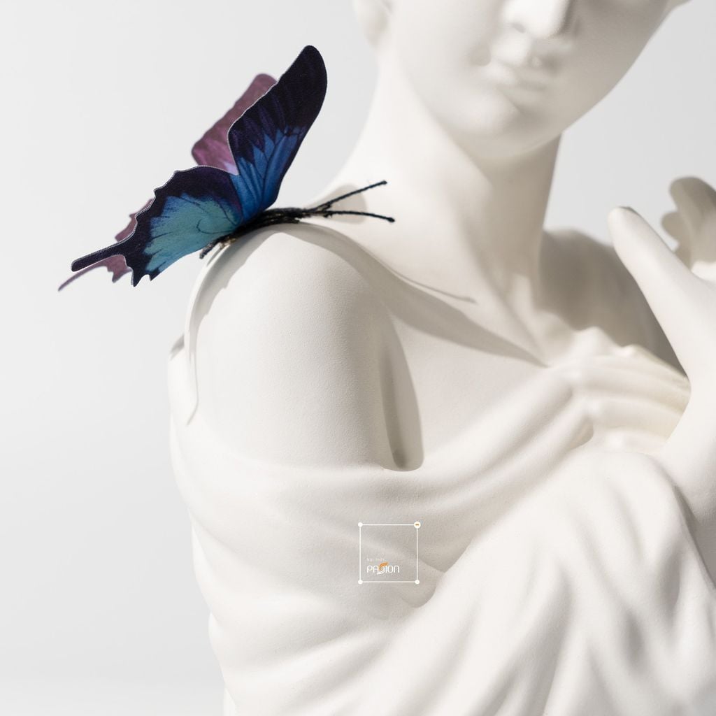 Tượng Cô Gái Điêu Khắc Phủ Khăn Lưới Sang Trọng