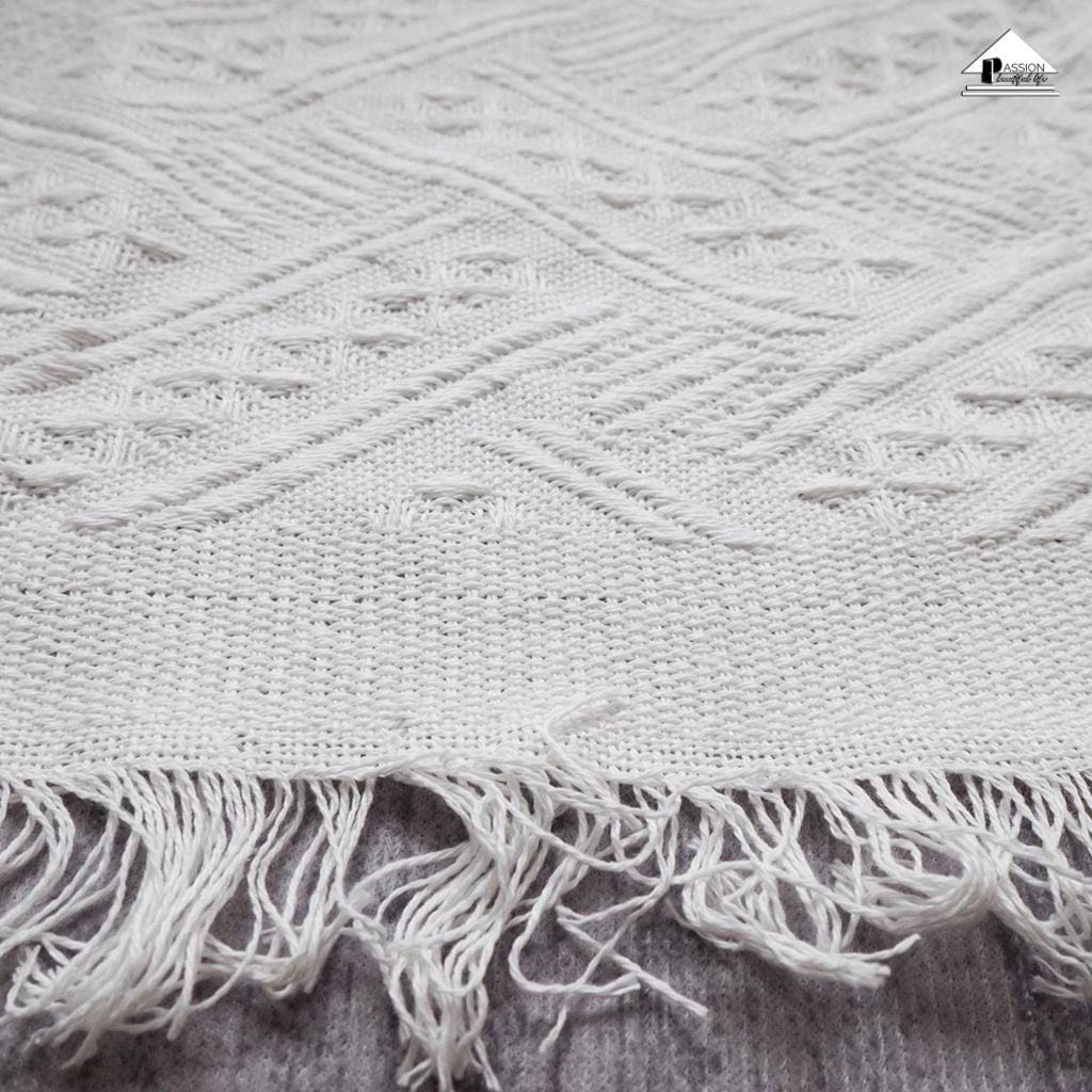 Chăn thảm phủ ghế sofa đan len tua rua màu trắng lưới