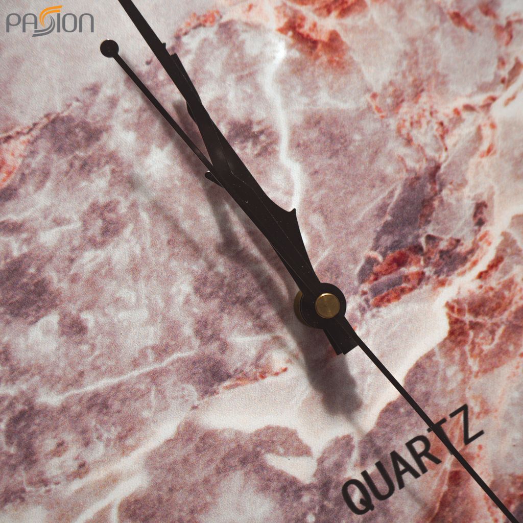 Đồng hồ treo tường phong cách đá cẩm thạch viền kim loại