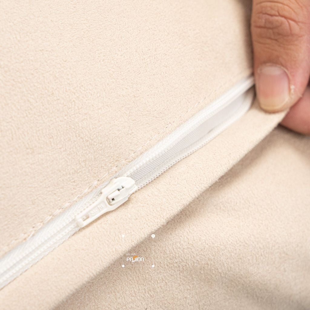 Vỏ Gối Tựa Lưng Nhung Đen Bạc Ánh Kim Vân Hổ