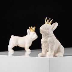 Tượng Decor Chó Đấu Bò Đội Vương Miện Sang Trọng Màu Be