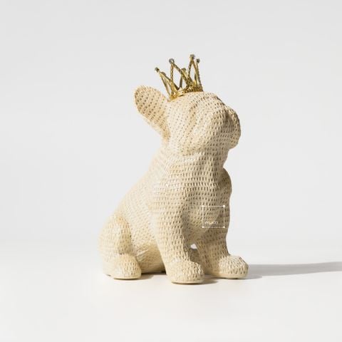 Tượng Decor Chó Đấu Bò Đội Vương Miện Sang Trọng Màu Be