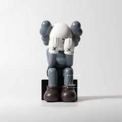Tượng Decor Trang Trí decor Kaws Sesame Street Trên Kệ Tủ