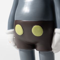 Tượng Decor Trang Trí decor Kaws Sesame Street Trên Kệ Tủ