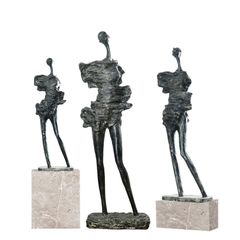 Tượng Điêu Khắc Người Phụ Nữ Trong Gió