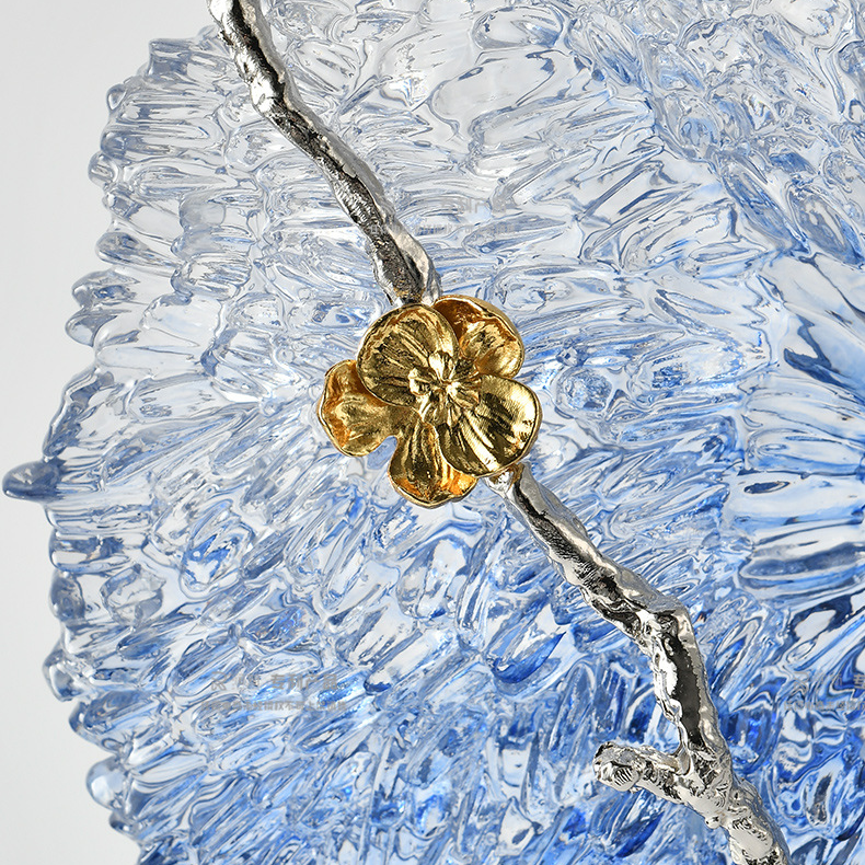 Tượng San Hô Màu Gradient Xanh Dương Trong Suốt Phối Bướm