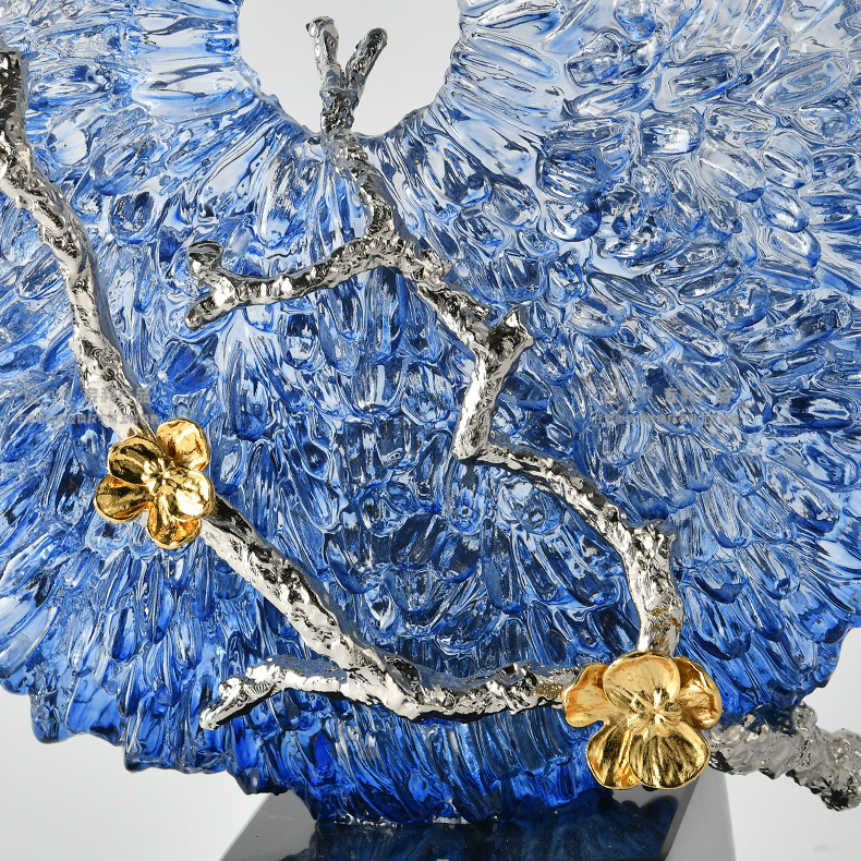 Tượng San Hô Màu Gradient Xanh Dương Trong Suốt Phối Bướm