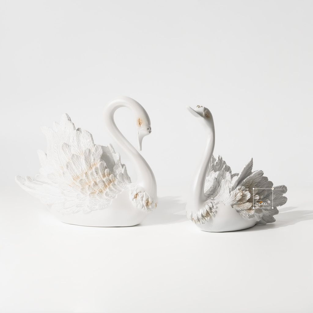 Tượng Đôi Thiên Nga Màu Ngọc Trai Châu Âu Hiện Đại