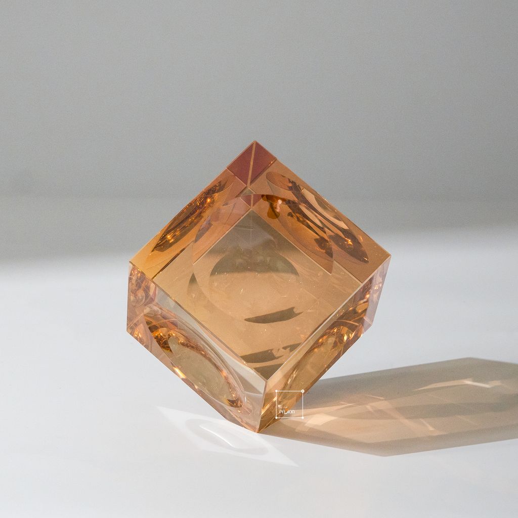 Tượng Trang Trí Khối Rubik Pha Lê Hổ Phách Sang Trọng