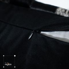 Vỏ Gối Tựa Lưng Lông Ngựa Luxury Phối Đen Trắng