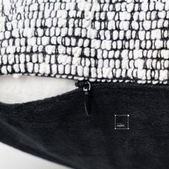 Vỏ Gối Tựa Lưng Tông Nâu Xám Trầm Hiện Đại