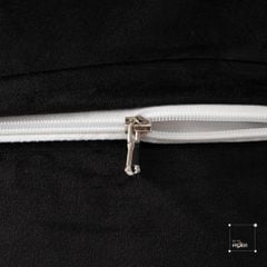 Vỏ Gối Tựa Lưng Nhung Đen Bạc Ánh Kim Vân Hổ