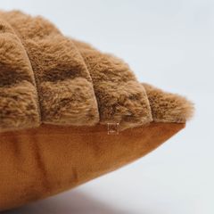 Vỏ Gối Tựa Lưng Nhung Caro Kim Cương