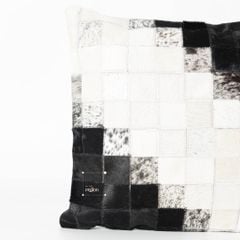 Vỏ Gối Tựa Lưng Lông Ngựa Luxury Phối Đen Trắng