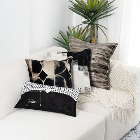 Vỏ Gối Tựa Lưng Lông Ngựa Luxury Phối Đen Trắng