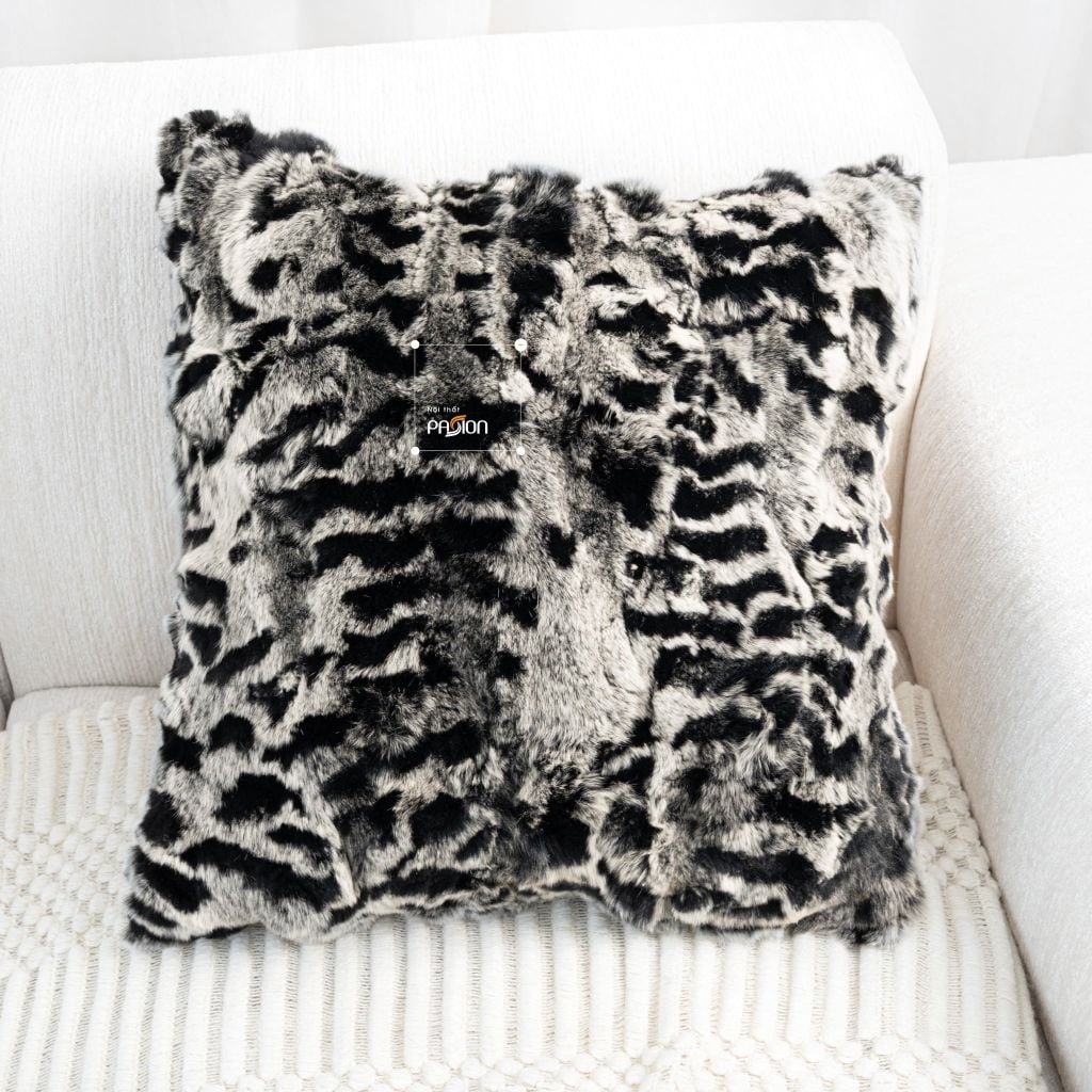 Vỏ Gối Tựa Lưng Nhung Đen Bạc Ánh Kim Vân Hổ