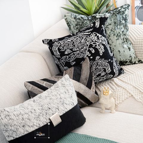 Vỏ Gối Tựa Lưng Ánh Kim Phối Khóa Luxury