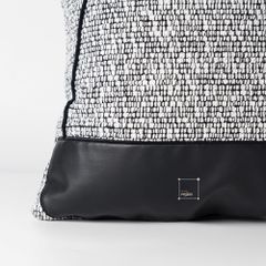 Vỏ Gối Tựa Lưng Tông Nâu Xám Trầm Hiện Đại