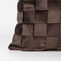 Vỏ Gối Tựa Lưng Tông Nâu Xám Trầm Hiện Đại