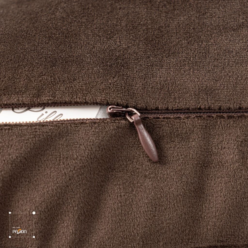 Vỏ Gối Tựa Lưng Nhung Đen Bạc Ánh Kim Vân Hổ