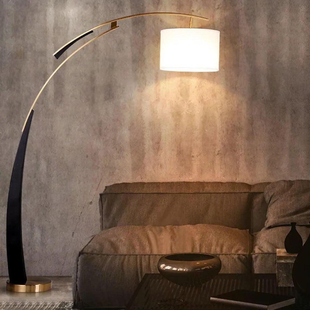 Đèn Sàn Chân Cong Cách Điệu Decor Phòng Khách