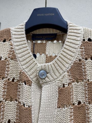 ÁO CARDIGAN NAM L V DAMIER DỆT INTARSIA Ô THOÁNG