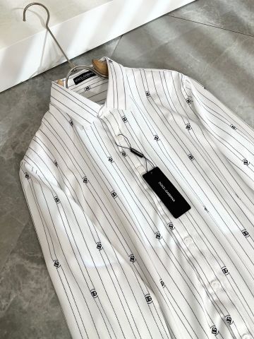 ÁO SƠ MI UNISEX DG KẺ SỌC LOGO MINI – HIỆU ỨNG CHUYỂN SẮC TINH TẾ,