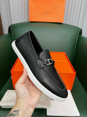 GIÀY LOAFER UNISEX HERM KHÓA H – ĐẾ TRẮNG ÊM NHẸ