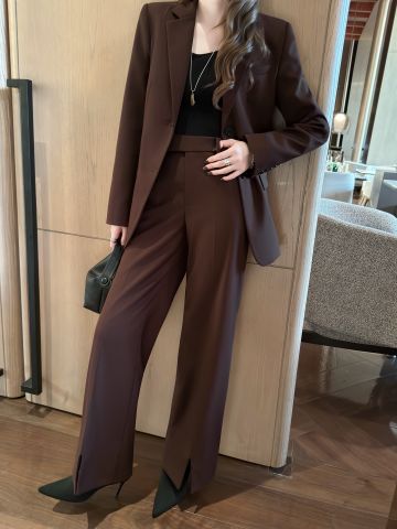 BỘ VEST NỮ GUCC*  – DÁNG STRAIGHT NÂU ĐẬM, TÔN DÁNG THANH LỊCH