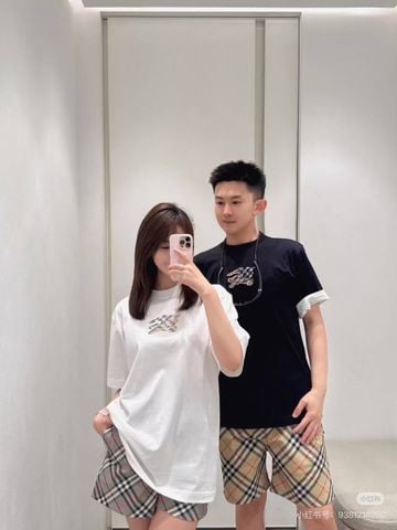 ÁO THUN NAM NỮ BBR LOGO CHIẾN MÃ THÊU + HỌA TIẾT CARO BIỂU TƯỢNG, PHOM RỘNG SANG XỊN