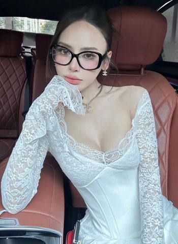 KÍNH MẮT NỮ CHNEL* GỌNG ACETATE ĐEN BÓNG, LOGO CC SANG TRỌNG