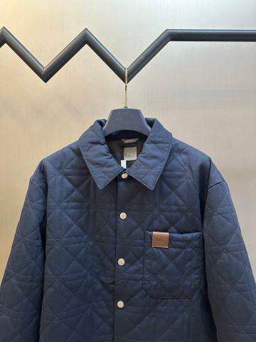 ÁO KHOÁC NAM DR CHẦN TRÁM CỔ BẺ PHOM GỌN PATCH DA LOGO