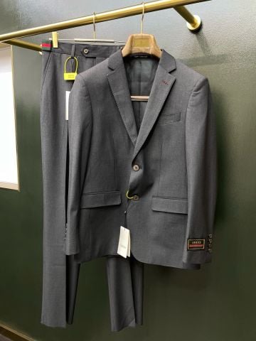 BỘ SUIT NAM G C PHOM SINGLE-BREASTED THANH LỊCH, CHẤT LIỆU SỢI DỆT MỀM RỦ