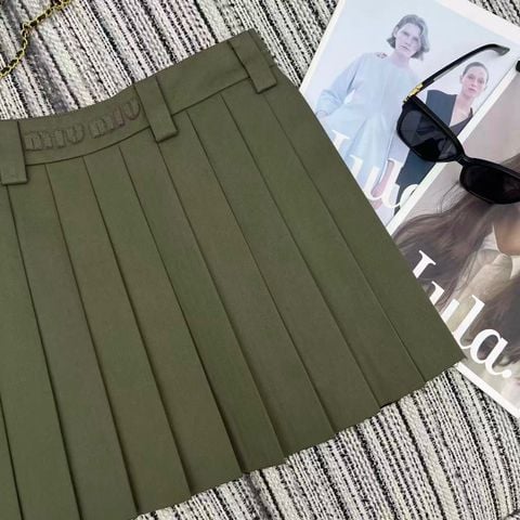 CHÂN VÁY NỮ MIU* XẾP LY NGẮN HERRINGBONE – BST ĐẦU THU