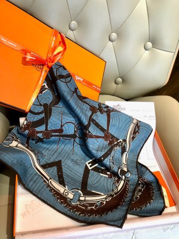 KHĂN VUÔNG  HERM LỤA–LEN 2 MẶT | MOTIF DÂY CƯƠNG